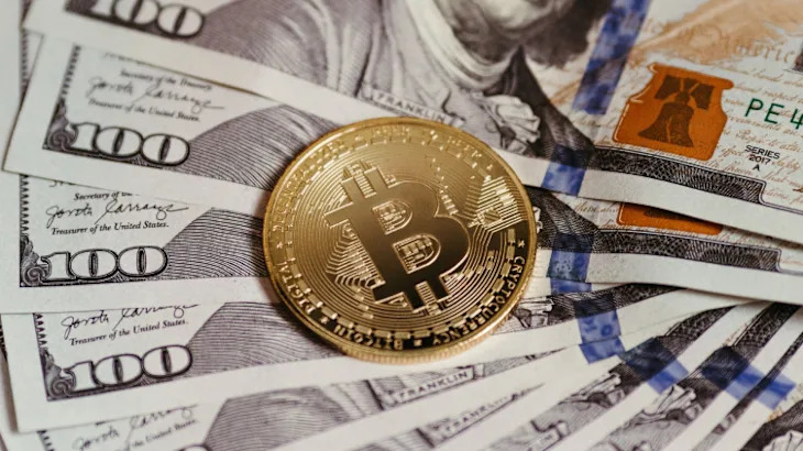Trump's Crypto Reserve Plan Boosts Bitcoin Price, Standard Chartered Reaffirms $500,000 Target