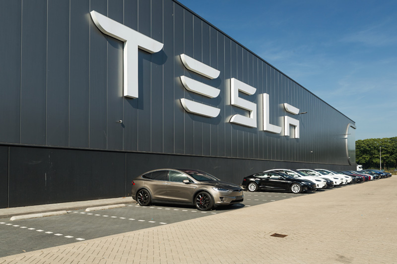 Tesla CEO Elon Musk reassures employees amidst stock plunge