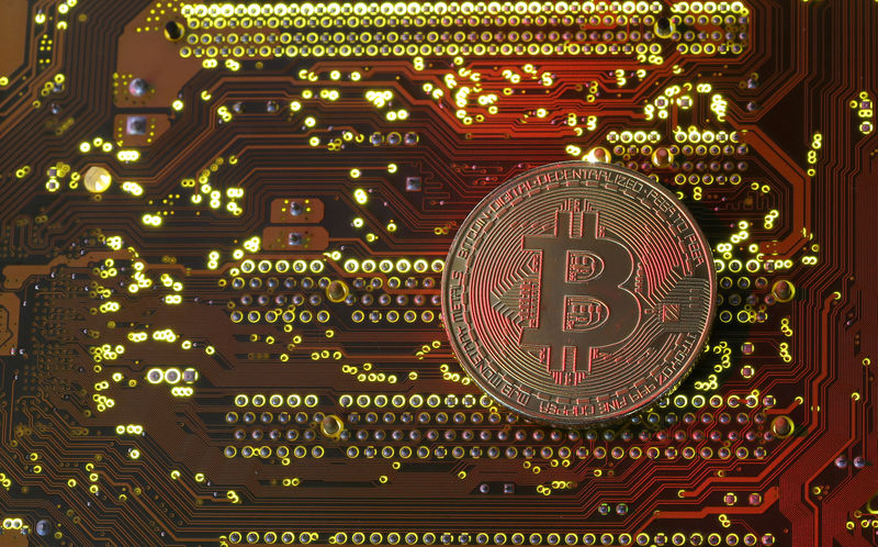 Bitcoin price today: steady at $82k ahead of Trump tariffs