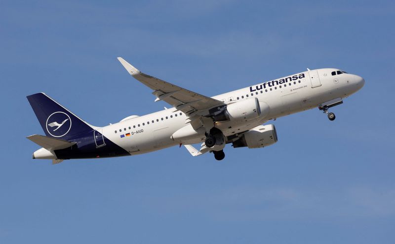 Pilots union breaks off talks over Lufthansa’s staffing plans, sources say