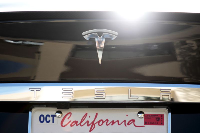 Swedish insurer Folksam divests $160 million Tesla stake