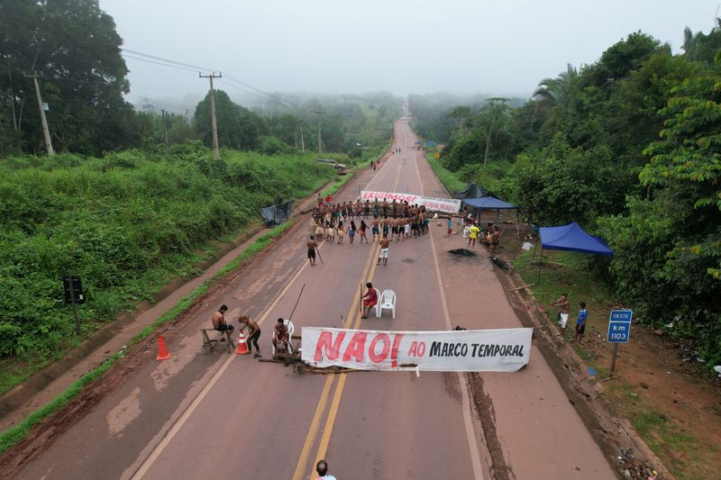 Brazil protesters lift blockade of Amazon grain shipping route