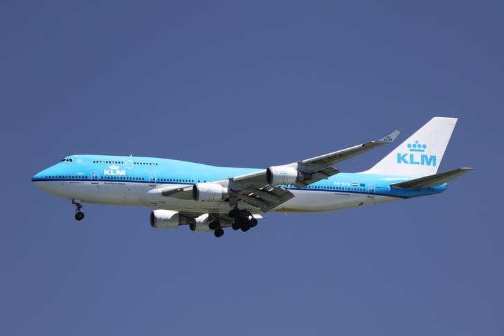 Analysts reassess European airlines amid recession risks; AF-KLM downgraded