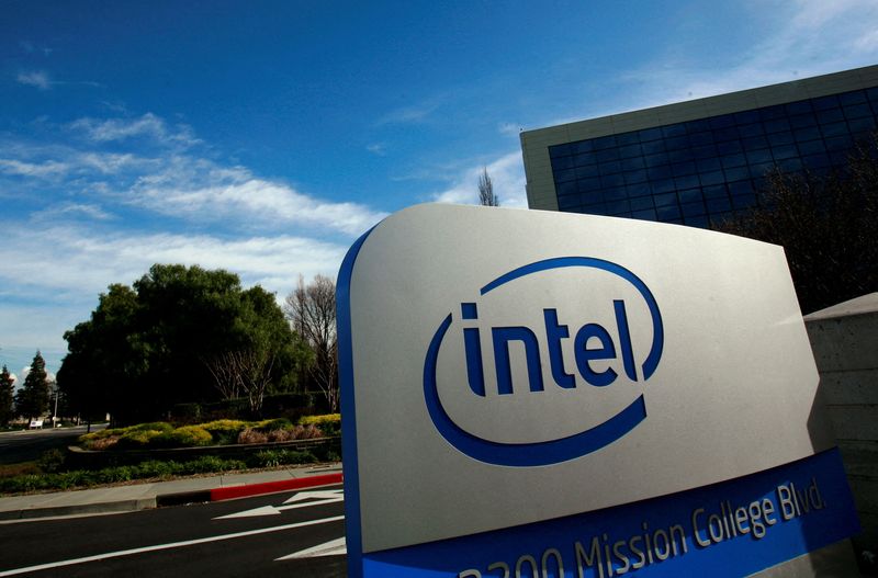 Intel to sell majority stake in Altera for $4.46 billion to fund revival effort