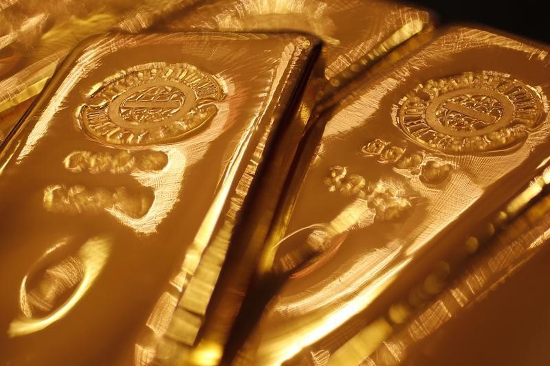 Ghana mandates foreigners to exit local gold trading by month-end