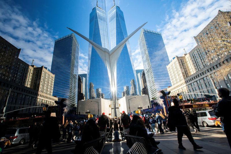 US banks flag risks to consumer spending from tariff policy uncertainties