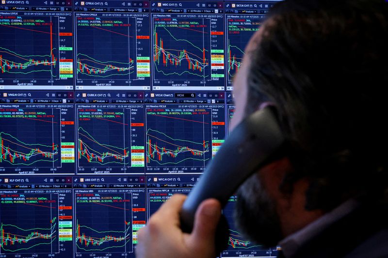TD Cowen upgrades Fidelity National to ’Buy’ on cleaner model, macro resilience