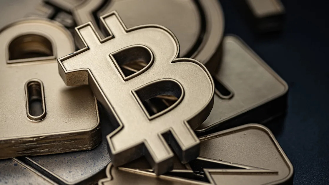 Another burst of economic drama sends Bitcoin rallying
