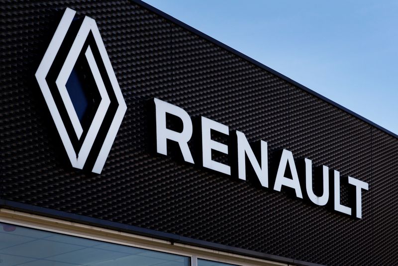 Renault, Stellantis’ Spain factories resume production after power outage