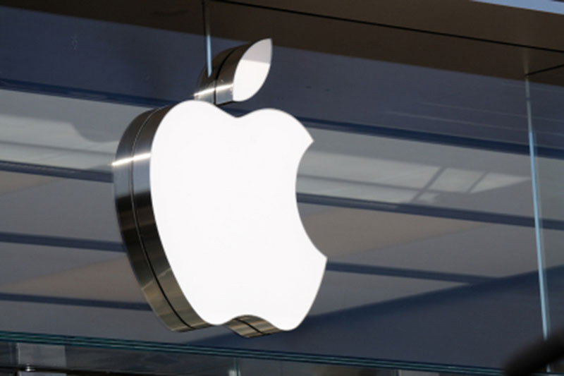 Barclays slashes Apple stock target, sees nearly 20% downside risk
