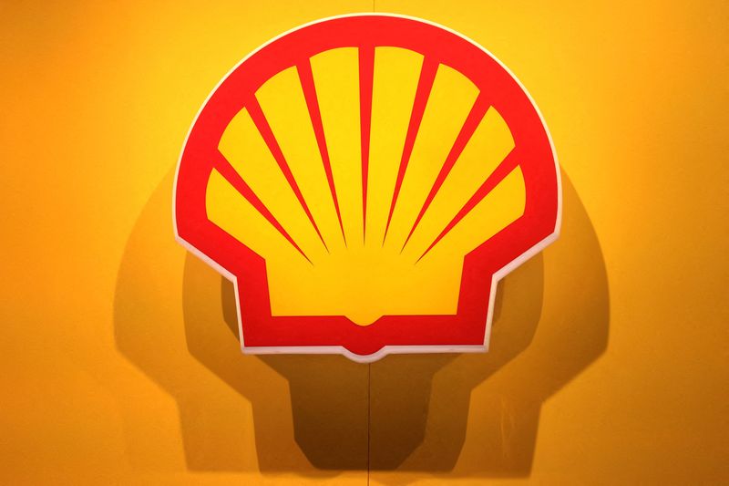 Shell Q1 profit drops 28%, but beats expectations