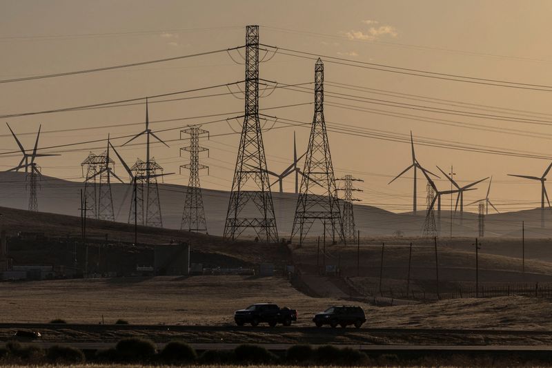 US to rescind rule that lowered solar, wind project fees on federal land