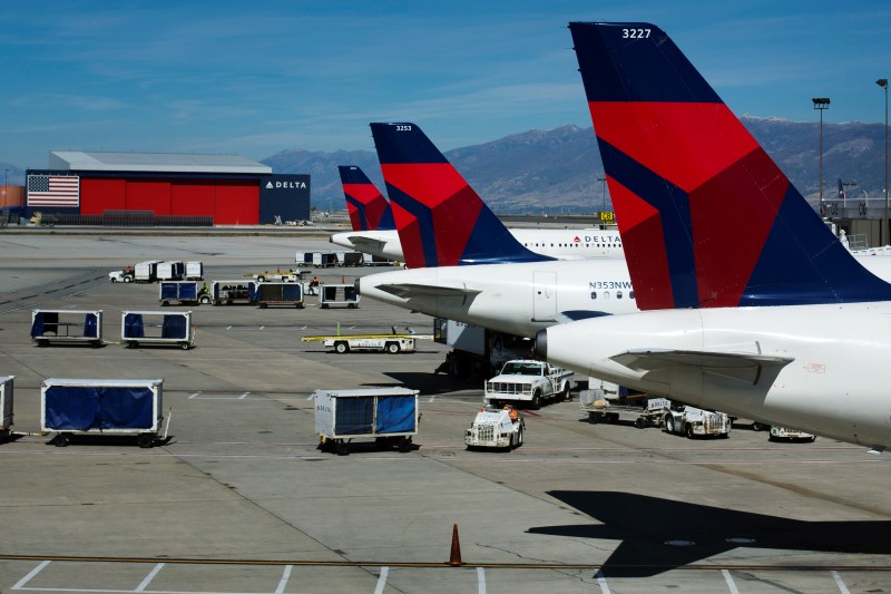 UBS upgrades these 2 U.S. airline stocks