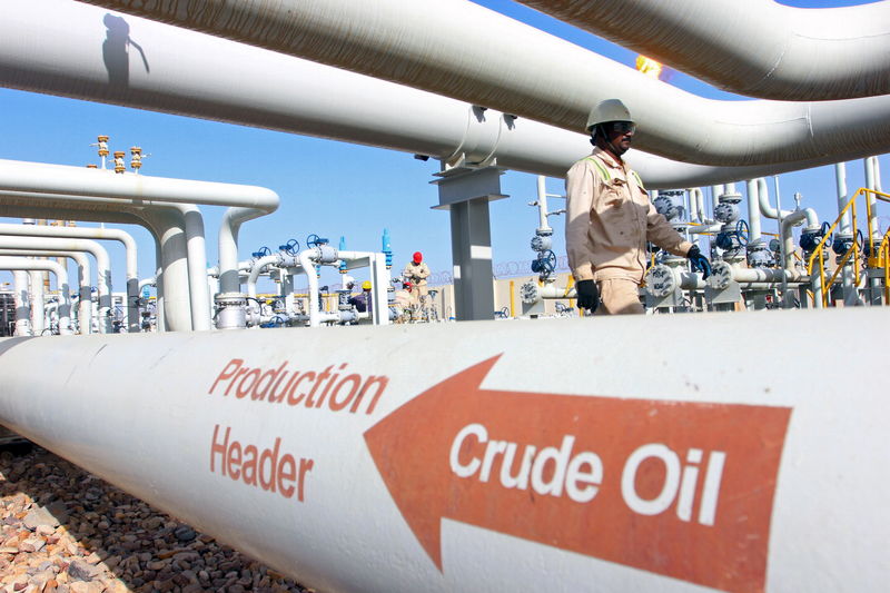 Oil prices extend gains as Iran, Russia-Ukraine tensions dent supply outlook