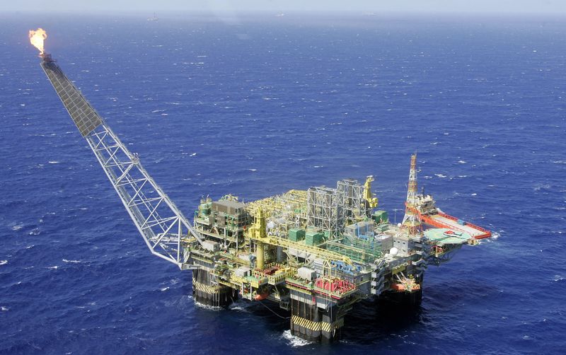 U.S. energy loan office should fund oil and gas, not renewables, WH aide says