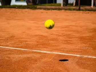 SOL, XRP, DOGE Lead Altcoin Recovery After $1B Weekend Liquidation