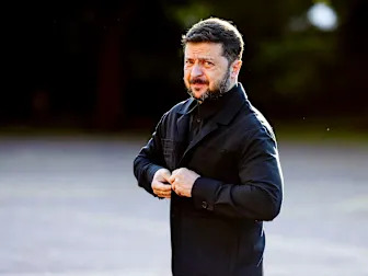 'This Isn’t Decentralized,' Says Polymarket Power User as Zelenskyy's Suit Controversy Unfolds
