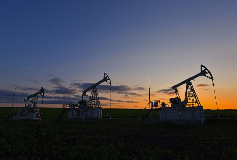 Oil rises over 2% as investors weigh market outlook, tariffs, sanctions
