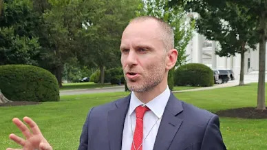 Tether CEO Says He'll Comply With GENIUS to Come to U.S., Circle Says It's Set Now